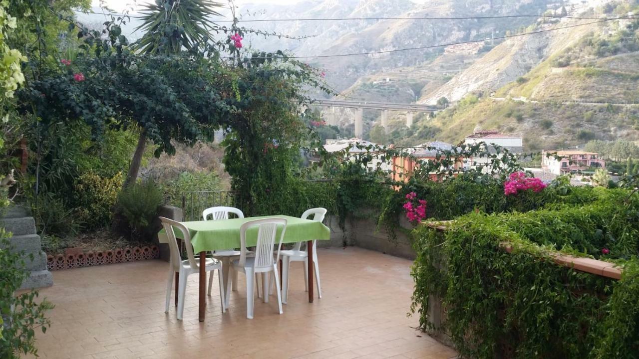 Baia Taormina Apartment Giardini Naxos Luaran gambar