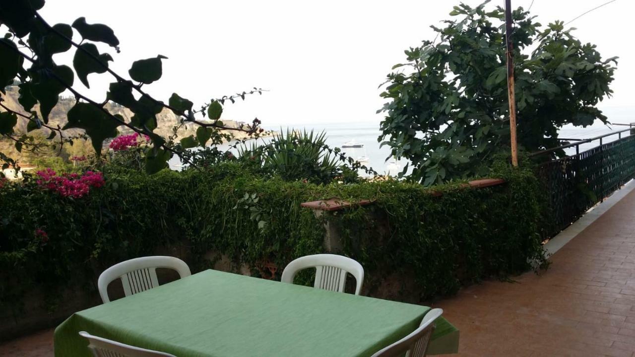 Baia Taormina Apartment Giardini Naxos Luaran gambar